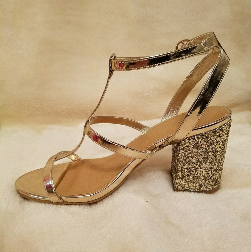 Pretty new gold sparkly heels Brand New in a box!